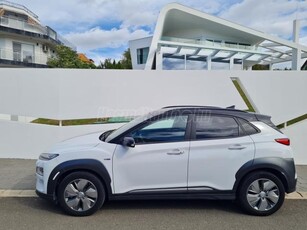 HYUNDAI KONA EV 64kWh Comfort HŐSZIVATTYÚ FRISS SZERVÍZ BICOLOR