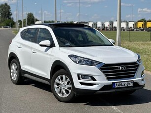 HYUNDAI TUCSON 1.6 CRDi LP Travel Panorámatető Tolatókamera Sávtartó