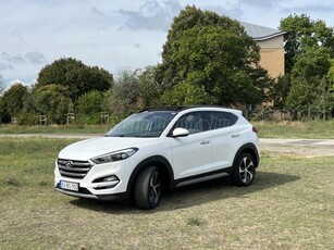 HYUNDAI TUCSON 2.0 CRDi LP Executive Makulátlan állapot. panorámatetős. full extrás