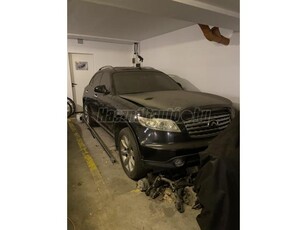 INFINITI FX 45 V8