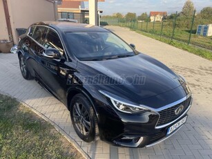 INFINITI Q30 1.5d