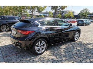 INFINITI Q30 2.2d Premium Tech DCT Automata LED TT-tempomat RVM Pano 360