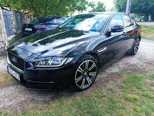 JAGUAR XE 2.0 l4D Portfolio (Automata) NAPFÉNYTETŐ.SZÉLVÉDŐ-KORMÁNY-ÜLÉSFŰTÉS SÁV-TÁVOLSÁGTARTÓ