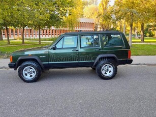 JEEP CHEROKEE 2.5 TD Sport 4 X 4 - es rozsdamentes eredeti állapot !