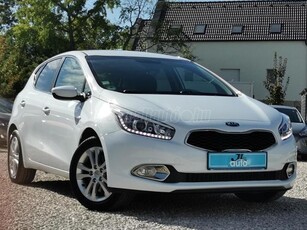 KIA CEE'D 1.4 CVVT FIFA Limited Navi+Kamera+Digitklíma+Tempomat+Ülséfűtés+Kormányf