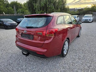 KIA CEE'D 1.4 CVVT Limitált 109000 KM SZKÖNYV ÜLÉSFŰTÉS KORMÁNYFŰTÉS RADAR VHOROG ALUFELNI + TÉLI SZETT