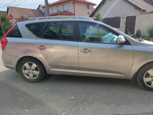 KIA CEE'D 1.4 EX