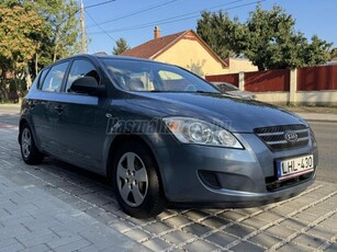 KIA CEE'D 1.4 EX