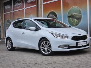 KIA CEE'D 1.6 CRDI EX megkimélt.szép állapot.végig Kia márkaszervizes