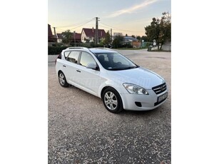 KIA CEE'D 1.6 EX