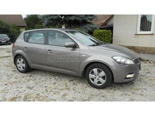 KIA CEE'D 1.6 EX KLÍMA-10 LÉGZSÁK-ABS-ELEKTROMOS ABLAK-136 EZER KM