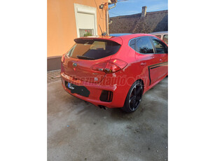 KIA CEE'D 1.6 TGDI GT Mid