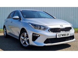 KIA CEE'D Ceed 1.5 T-GDI Silver Sérülésmentes Prof navi Sávtartó Táv Fénysz asszisztens Ülésfűtés AppleCarplay A