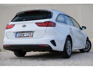 KIA CEE'D Ceed SW 1.4 T-GDI Silver ÁFAs// MAGYAR// GYÁRIGARANCIÁLIS// AppleCarPlay&AndroidAuto// GYÖNGYHÁZFEHÉR//