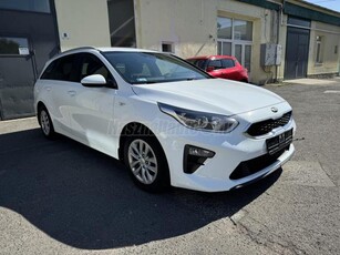 KIA CEE'D Ceed SW 1.6 CRDi HP Silver ÁFÁS