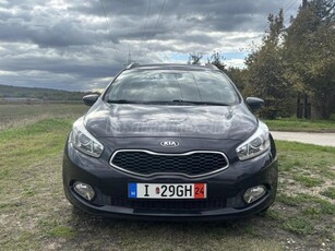 KIA CEE'D SW 1.4 CVVT EX Névre írva!