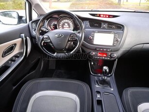 KIA CEE'D SW 1.6 CRDI Limitált Prémium Magasan felszerelt. sérülésmetes. szervizelt