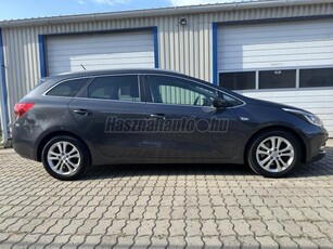 KIA CEE'D SW 1.6 CRDI Limitált Prémium Navi-Radar-Ülés Fűtés-Kormány Fűtés-Tempomat-Gyári Felni-Led Menet Fény!