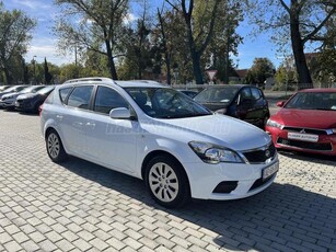 KIA CEE'D SW 1.6 CRDi LX //FRISS SZERVIZ//VONÓHOROG//LEINFORMÁLHATÓ//ROZSDAMENTES//