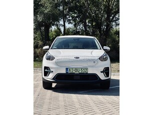 KIA NIRO e-Niro 39kWh Bronze Sérülésmentes. 2028-ig garanciális