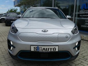 KIA NIRO e-Niro 64kWh Gold JBLKamera.NaviSport.D.Klima.Űl.Fű.PDC.Led