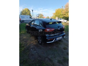 KIA NIRO HEV 1.6 GDI EX DCT FÉLBŐR KAMERA 4.5 l/100km