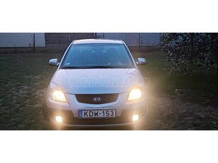 KIA RIO 1.4 LX Base