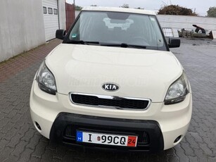 KIA SOUL 1.6 LX KLIMA.BŐR.SZERVIZKÖNYV.VONÓHOROG