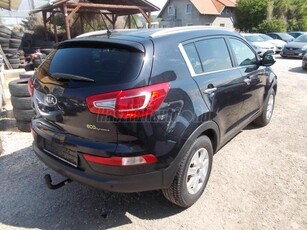 KIA SPORTAGE 1.7 CRDi EX Prémium AKCIÓS ÁR.SZERVIZKÖNYV.BŐR.NAVIGÁCIÓ.4XÜLÉS FŰTÉS.TEMPOMAT VONÓHOROG.LED.KULS N