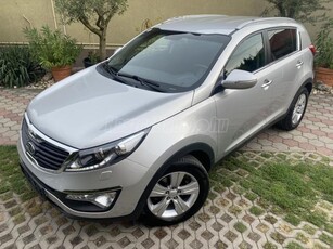 KIA SPORTAGE 1.7 CRDi EX Prémium Digit-klima.Tolatókamera. ülésfűtés