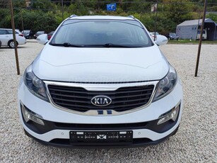 KIA SPORTAGE 1.7 CRDi EX SZERVIZKÖNYV-NAVI-PARK ASSIST-VONÓHOROG-ALUFELNI-KEYLESS GO