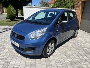 KIA VENGA 1.4 LX Szervizkönyv!