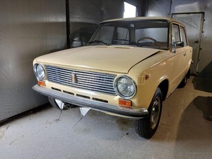 LADA 1200 S 21013 MERKÚR ÁLLAPOT-RITKA OKKERSÁRGA-SZINTE ÚJ-19eKm