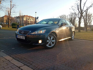 LEXUS IS 220d