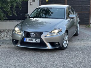 LEXUS IS 300h Comfort (Automata)