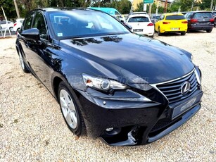 LEXUS IS 300h Comfort Leather&Navigation (Automata) Bi-Xenon-T.kamera