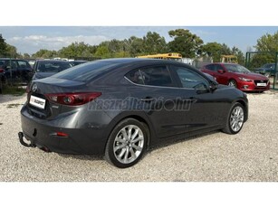 MAZDA 3 2.0 Revolution Top Xenon-BOSE-Navi-Ülésfűtés-Holttérfigy.-Digitklíma-Tolatóradar-Vonóhorog-Téli ker