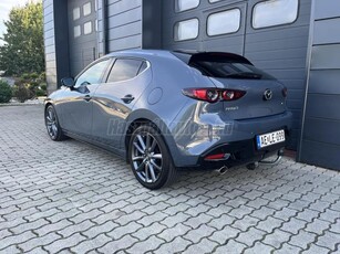 MAZDA 3 Hatchback 2.0 Skyactiv Plus (Automata) SZERVIZKÖNYV / NAVI / BOSE / LED / HUD / 360 KAMERA / ÜLÉSFŰTÉS