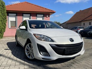 MAZDA 3 Sport 1.6 GT Edition KÉT KULCS-VEZETETT SZERVÍZKÖNY