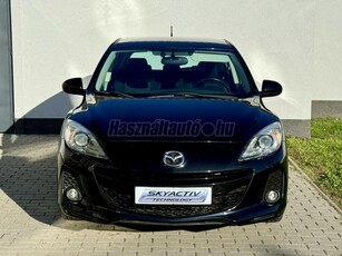 MAZDA 3 Sport 2.0 GTA Navi Xenon/Keyless/RVM/Tempomat/Ülés-Szélvédőfűtés/Radarok/17-es Alu/Sérülésmentes