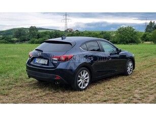 MAZDA 3 Sport 2.0 Revolution