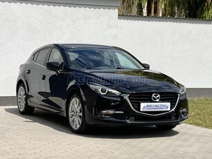 MAZDA 3 Sport 2.0 Revolution Navi/Kamera/LED/HUD/BOSE/Keyless/Ülés-Kormányfűtés/18-as Alu/S.mentes/Sz.könyves