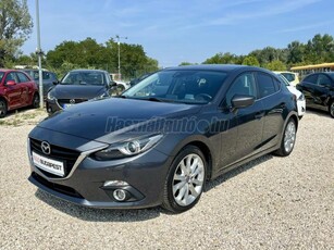 MAZDA 3 Sport 2.0 Revolution Top Gyári fény-Xenon-HUD-BOSE-Navi-Kamera+ Első. hátsó radar-Ülésfűt-Digitklíma