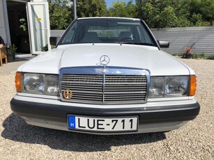 MERCEDES-BENZ 190 D FÉNYEZÉS MENTES GYÁRI ÁLLAPOT!!!