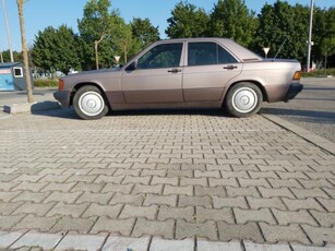 MERCEDES-BENZ 190 E 1.8 Man.5 Légzsák!