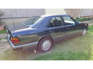 MERCEDES-BENZ 260 E