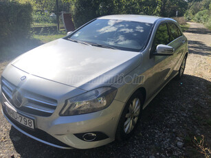 MERCEDES-BENZ A 180 (BlueEFFICIENCY)