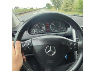 MERCEDES-BENZ A 180 BlueEFFICIENCY Avantgarde