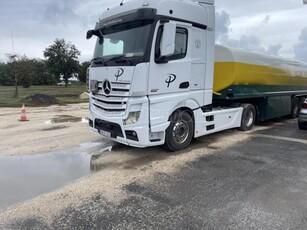 MERCEDES-BENZ ACTROS ADR