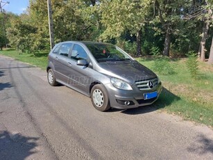 MERCEDES-BENZ B 180 Autotronic